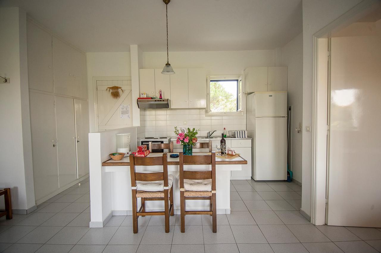 Eressos Ilios Apartments 스칼라 에레수 외부 사진